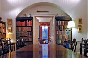 Winton Castle dining table