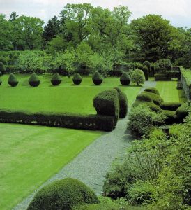 Airlie Castle gardens