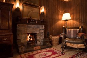 Kennels Cottage - Glenfeshie fire place