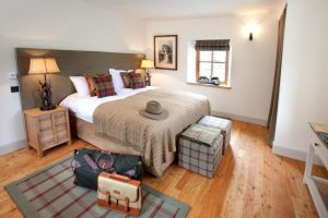 Eagles Crag - Alladale Estate double bedroom