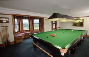 Kingie Lodge billiards table
