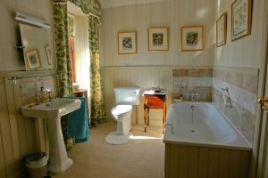 Lairg Estate master ensuite