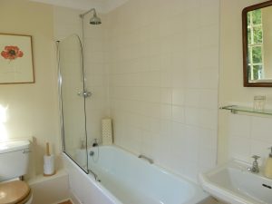 Brewlands Lodge Bathroom