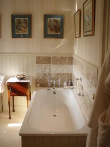 Lairg Lodge bathroom